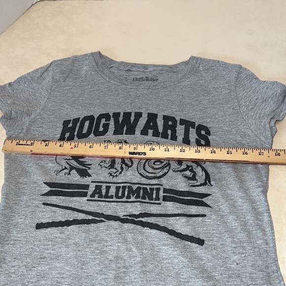 Hogwarts Alumni T-Shirt Gray Junior Size XL - Picture 3 of 4